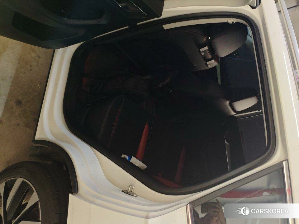 Skoda Karoq 2020 Белый из Китая, фото 3