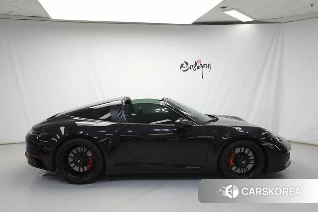 Porsche 911(992) id 4711256 из Кореи 5