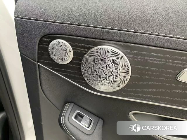 Mercedes-Benz C-class 2021 Белый из Китая, фото 4