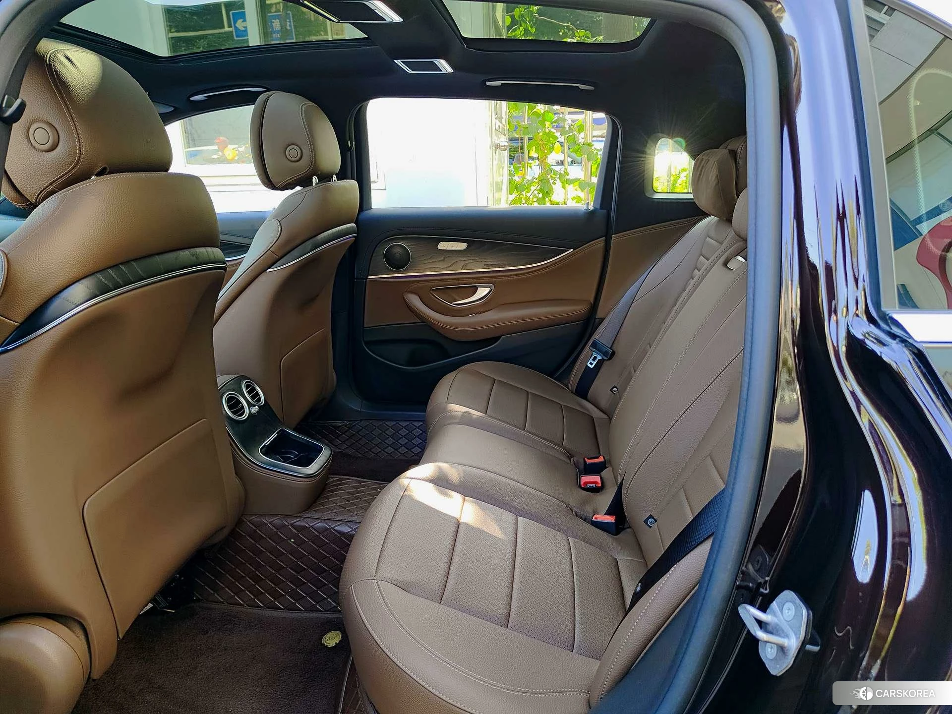 Mercedes-Benz E-Class 2021 Коричневый из Китая, фото 4