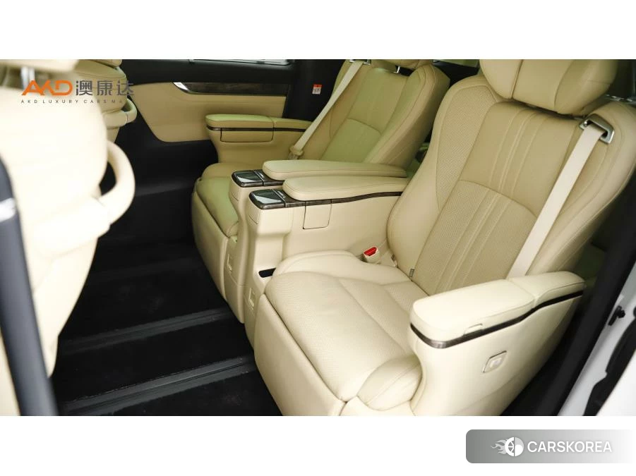 Toyota Alphard 2021 Белый из Китая, фото 4