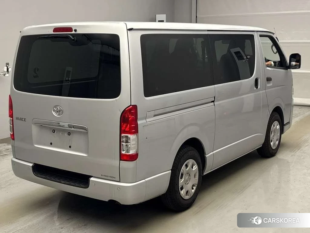 Toyota HiAce Van 2021 из Японии, фото 3