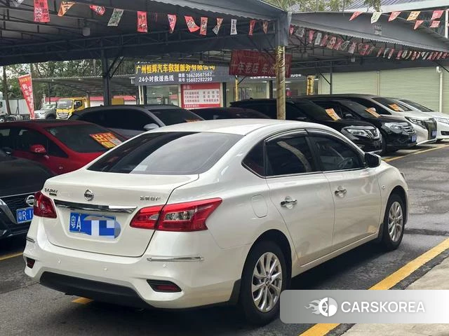Nissan Sylphy 2024 Белый из Китая, фото 3
