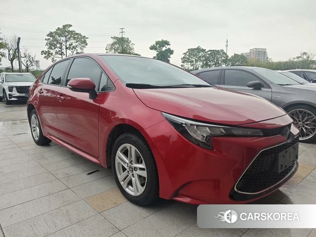 Toyota Levin 2021 Красный из Китая, фото 3