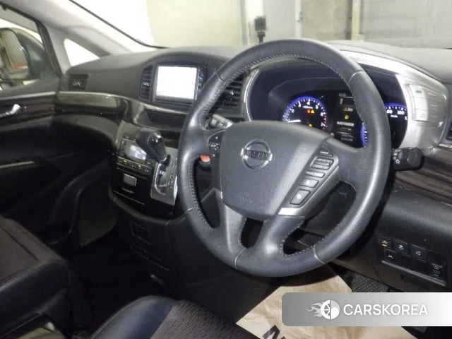 Nissan Elgrand 2020 из Японии, фото 3