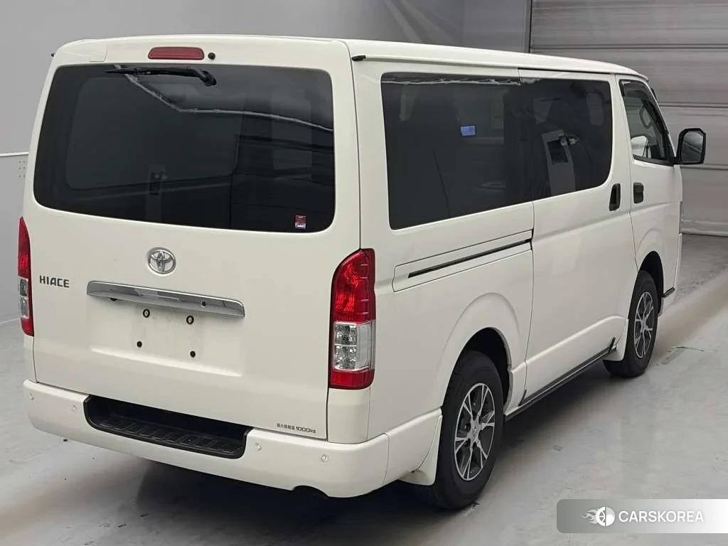 Toyota HiAce Van 2023 из Японии, фото 3