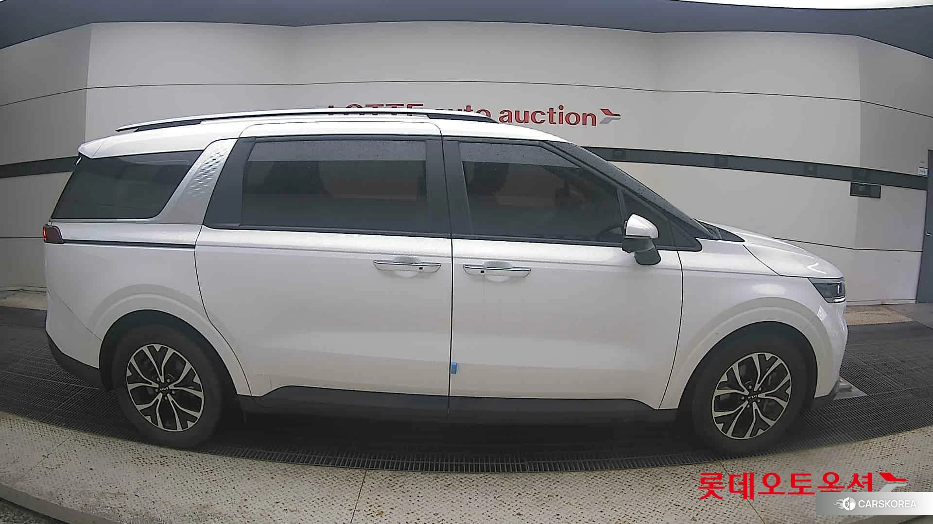 Kia Carnival id 4984730 из Кореи 23