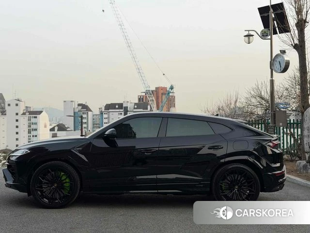 Lamborghini Urus 2026 Черный из Кореи, фото 6
