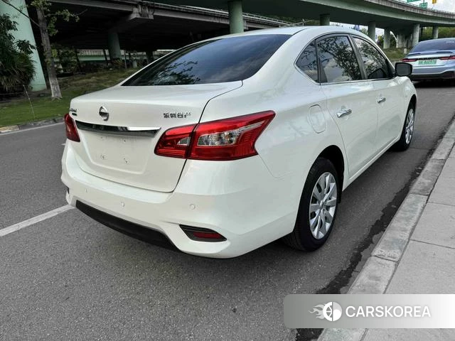 Nissan Sylphy 2022 Белый из Китая, фото 4