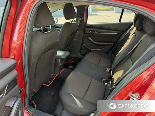 Mazda 3 2021 Красный из Китая, фото 3