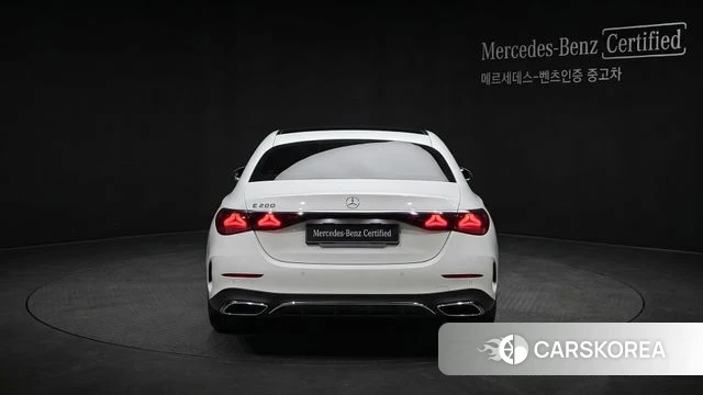 Mercedes-Benz E-Class W214 2026 Белый из Кореи, фото 4
