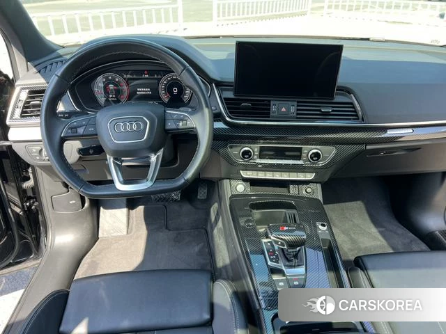 Audi Q5L 2021 Черный из Китая, фото 3