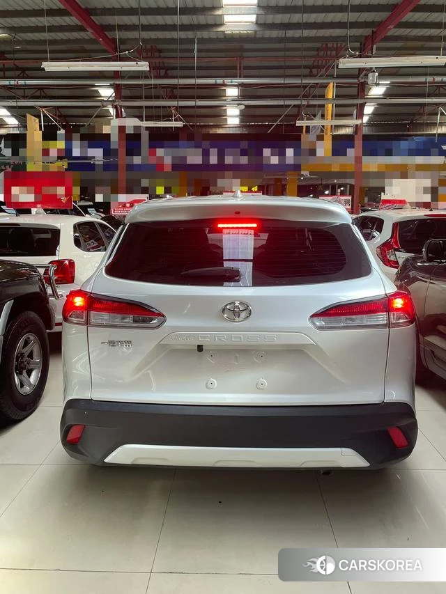 Toyota Corolla 2023 Белый из Китая, фото 3