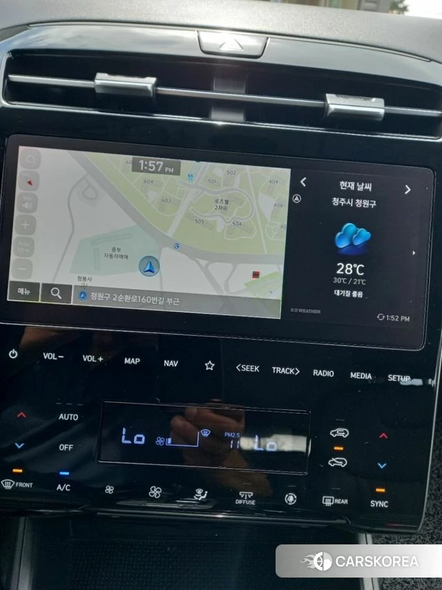Hyundai Tucson (NX4) 2022 Серебристо-серый из Кореи, фото 4