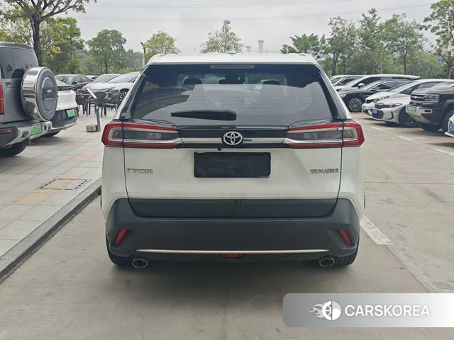 Toyota Wildlander 2022 Белый из Китая, фото 3