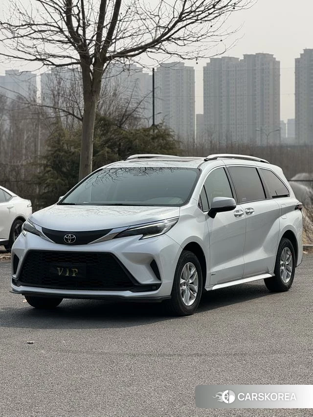 Toyota Granvia 2024 Белый из Китая, фото 4