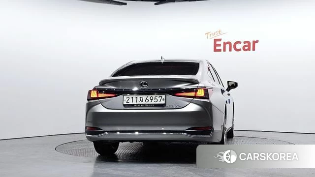 Lexus ES300h 7th generation id 5045993 из Кореи 23