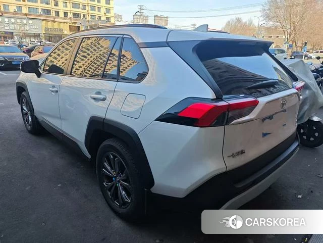 Toyota RAV4 2024 Белый из Китая, фото 3