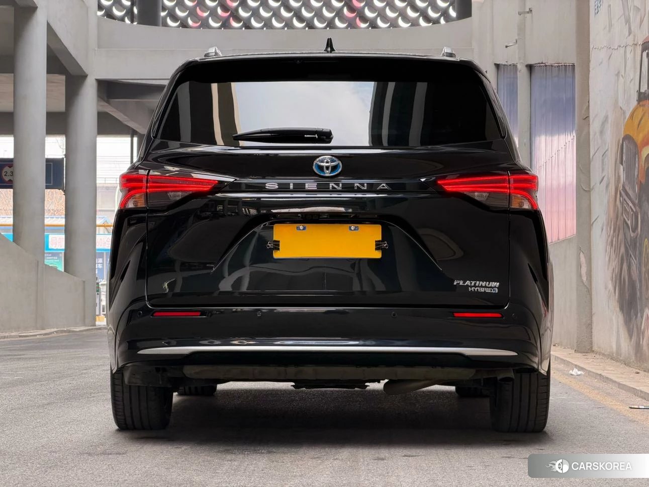 Toyota Sienna 2023 Черный из Китая, фото 3