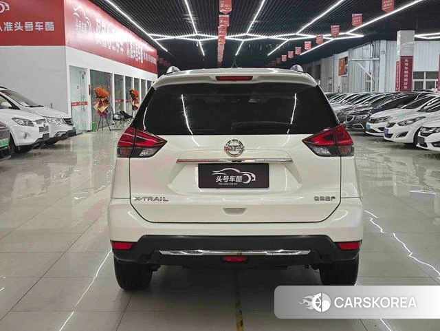 Nissan X-Trail 2021 Белый из Китая, фото 3