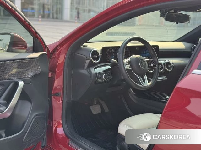 Mercedes-Benz A-Class 2021 Красный из Китая, фото 3