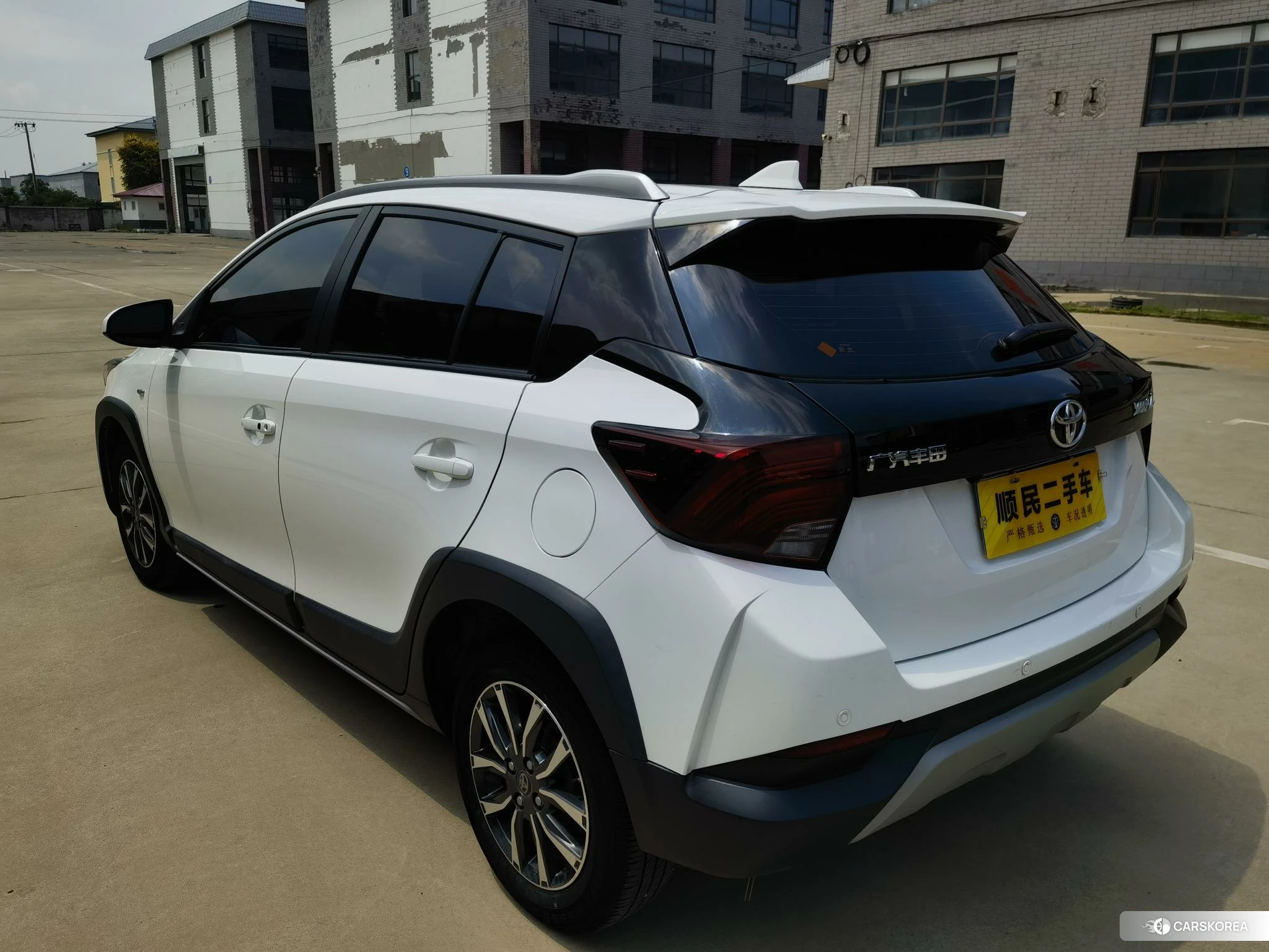 Toyota Yaris L 2021 Белый из Китая, фото 5