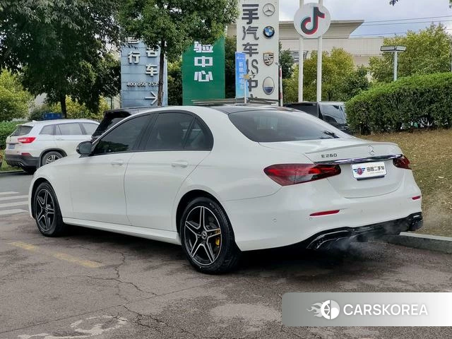 Mercedes-Benz E-Class 2024 Белый из Китая, фото 3