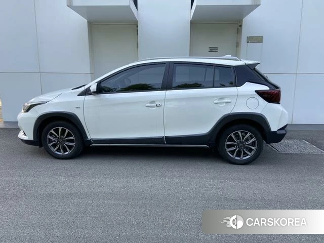 Toyota Yaris L 2021 Белый из Китая, фото 3