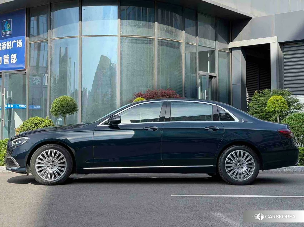 Mercedes-Benz E-Class 2022 Зеленый из Китая, фото 6