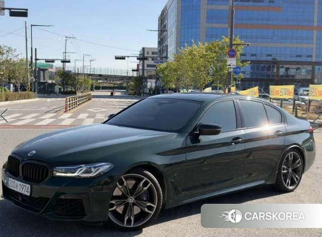 BMW 5 Series (G30) 2021 Темно-зеленый из Кореи, фото 3