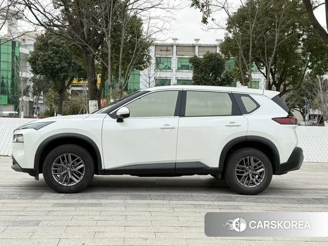 Nissan X-Trail 2022 Белый из Китая, фото 5