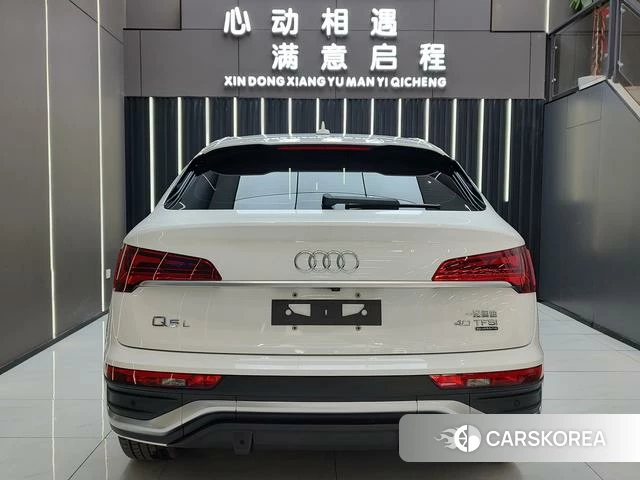Audi Q5L 2021 Белый из Китая, фото 3