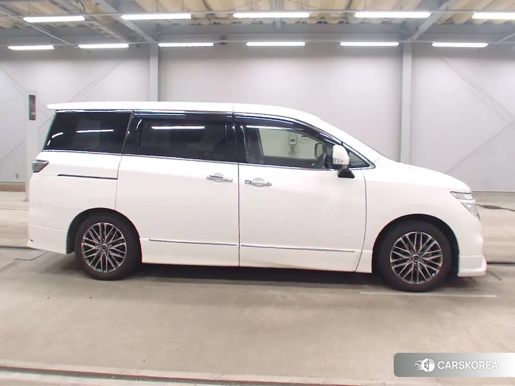 Nissan Elgrand 2019 из Японии, фото 3