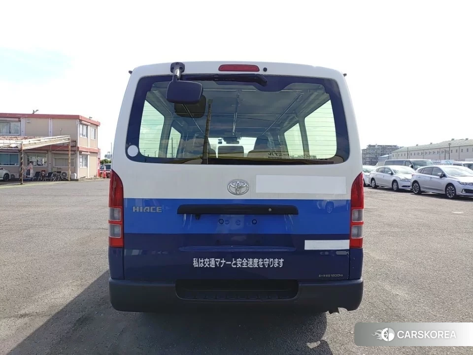 Toyota HiAce Van 2021 из Японии, фото 3