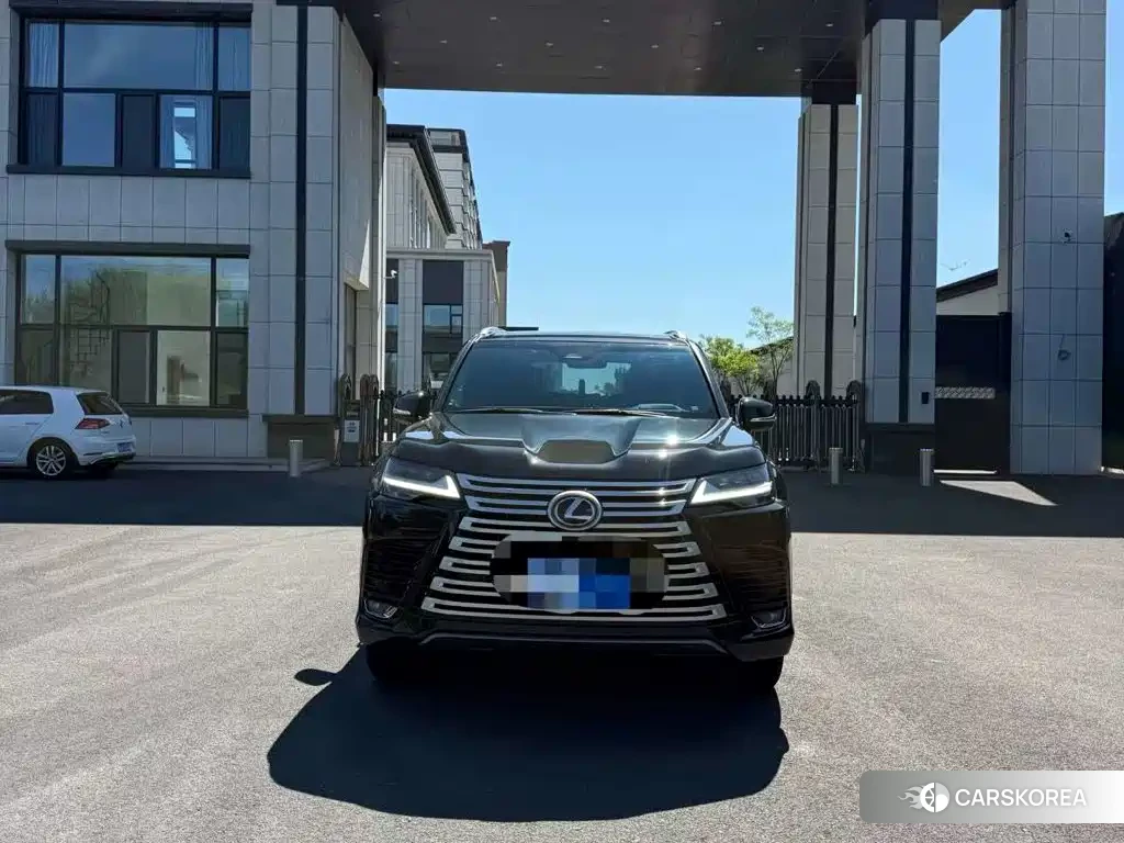 Lexus LX 2025 Черный из Китая, фото 3