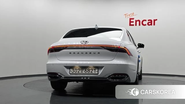 Hyundai The New Grandeur IG id 4835465 из Кореи 23