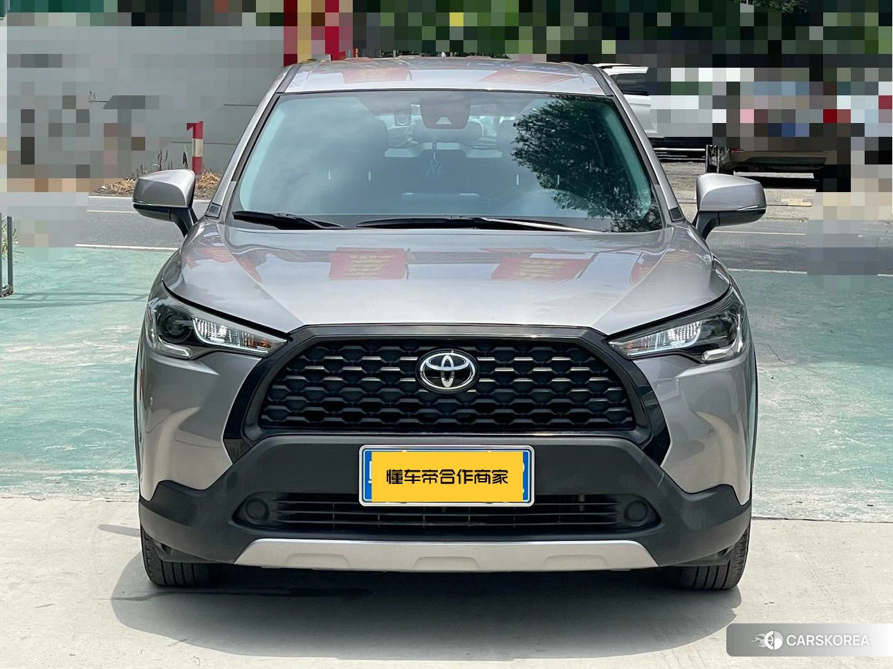 Toyota Corolla 2022 Серебристо-серый из Китая, фото 3