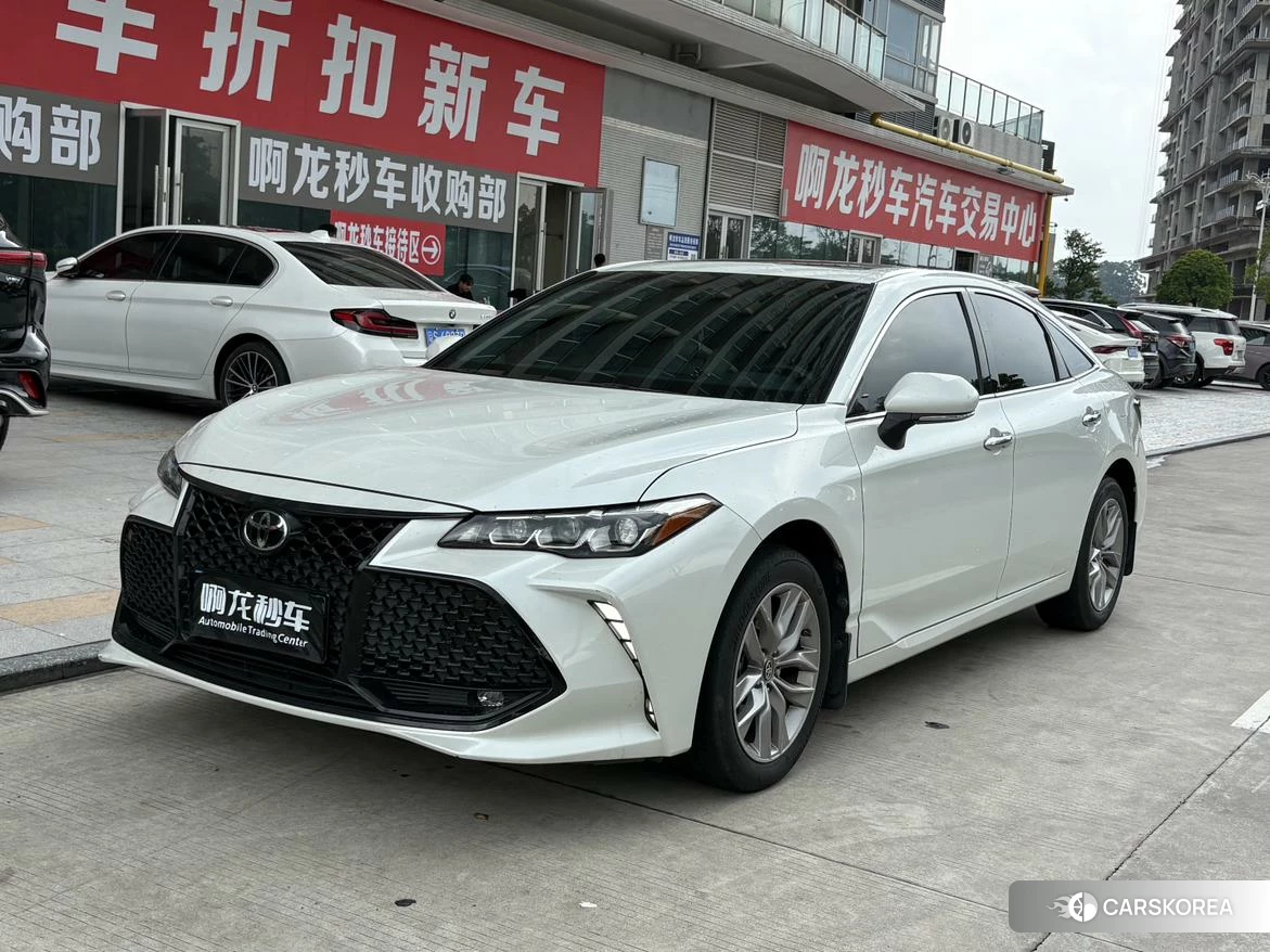 Toyota Avalon 2019 Белый из Китая, фото 3