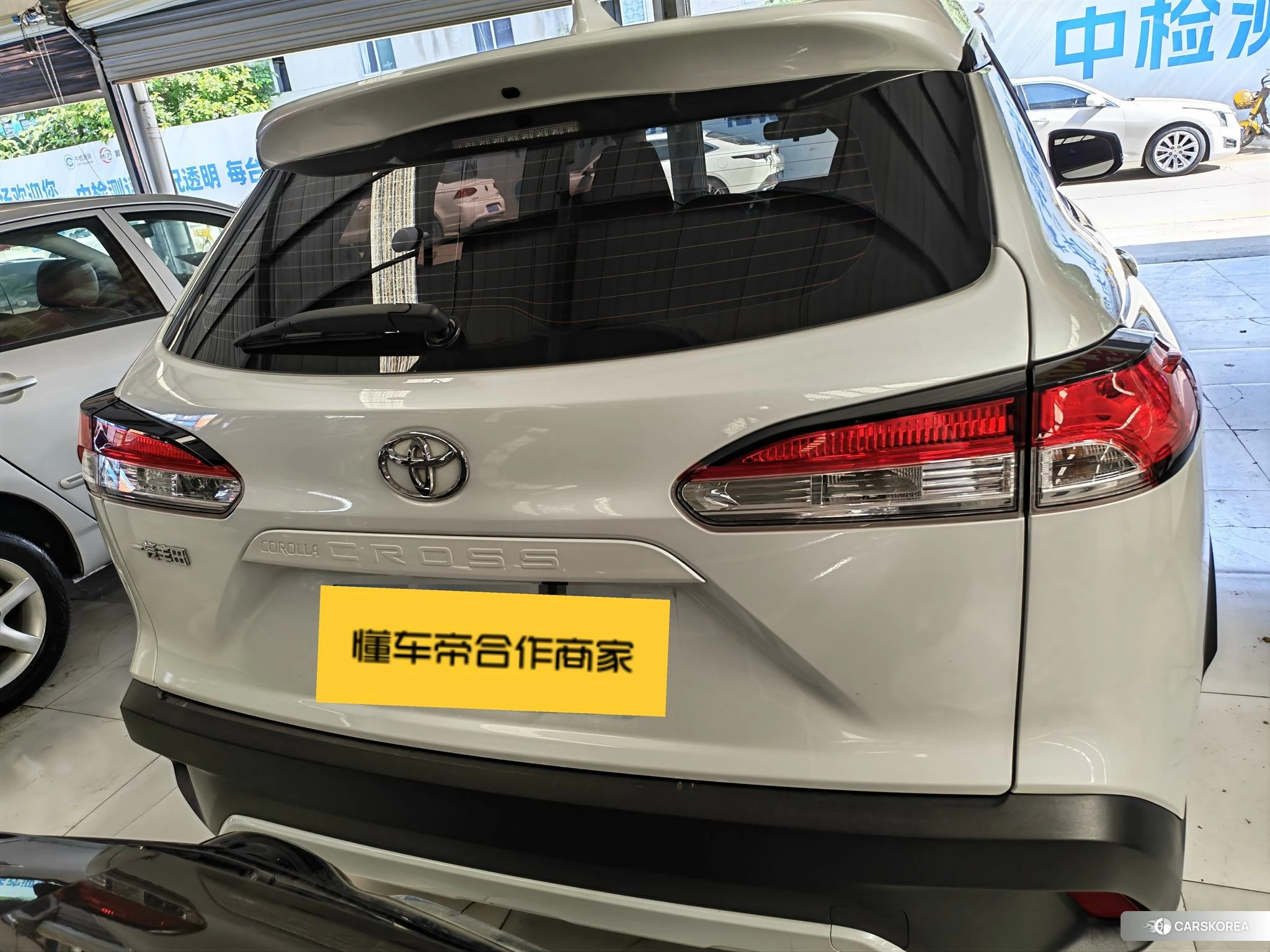 Toyota Corolla 2022 Белый из Китая, фото 3