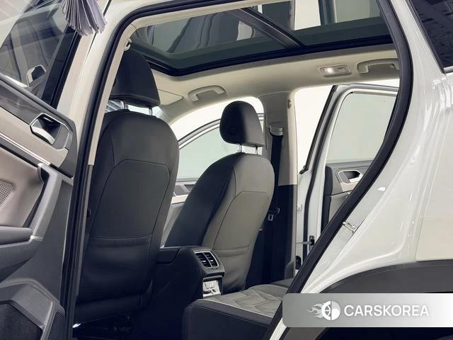 Volkswagen Tayron 2023 Белый из Китая, фото 3