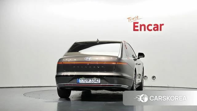 Hyundai Grandeur (GN7) id 5026885 из Кореи 23