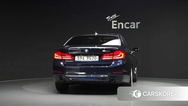 BMW 5 Series (G30) id 4983182 из Кореи 23