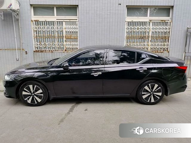 Nissan Altima 2022 Черный из Китая, фото 3