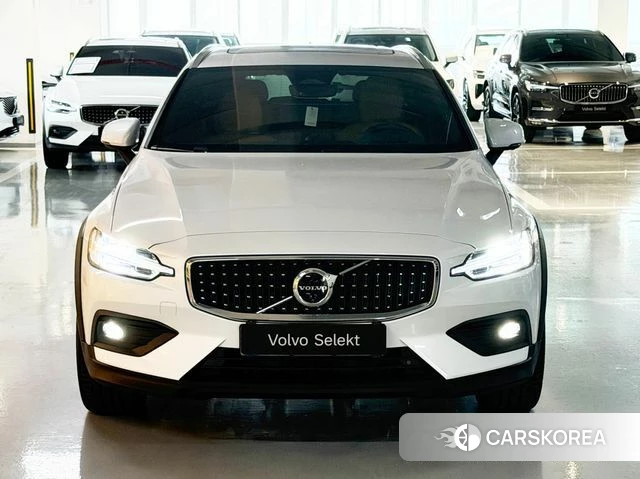 Volvo V60 Cross-Country 2nd Generation id 4934540 из Кореи 13