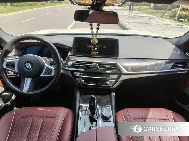 BMW 5 series 2022 Белый из Китая, фото 5