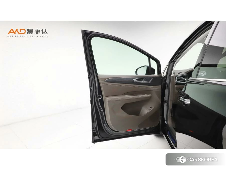 Volkswagen Viloran 2023 Черный из Китая, фото 4