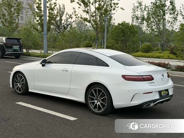 Mercedes-Benz E-Class 2021 Белый из Китая, фото 3