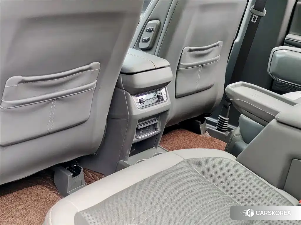 Ford Edge 2023 Silver/gray из Китая, фото 4