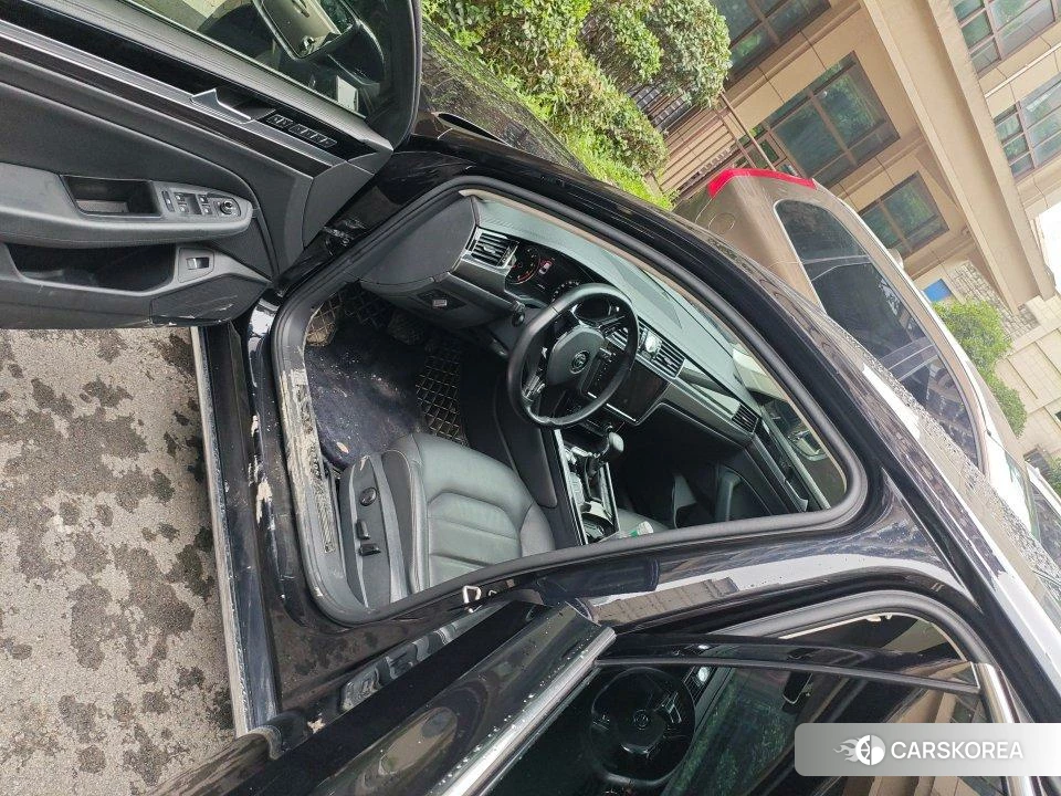 Volkswagen Phideon 2018 Черный из Китая, фото 3