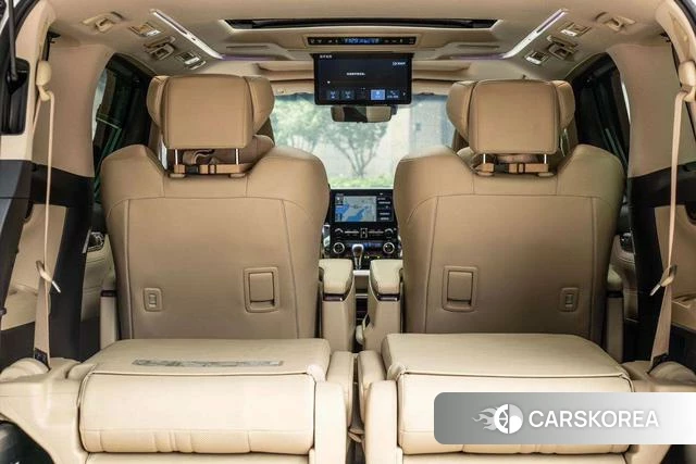 Toyota Alphard 2022 Белый из Китая, фото 3
